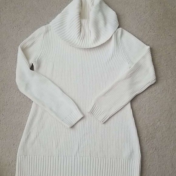 EUC cowl kneck, hip length sweater - Picture 1 of 4